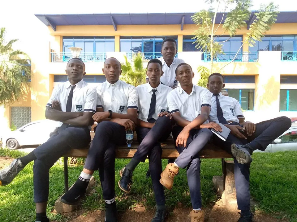 Students visiting the MTN datacenter, 2019